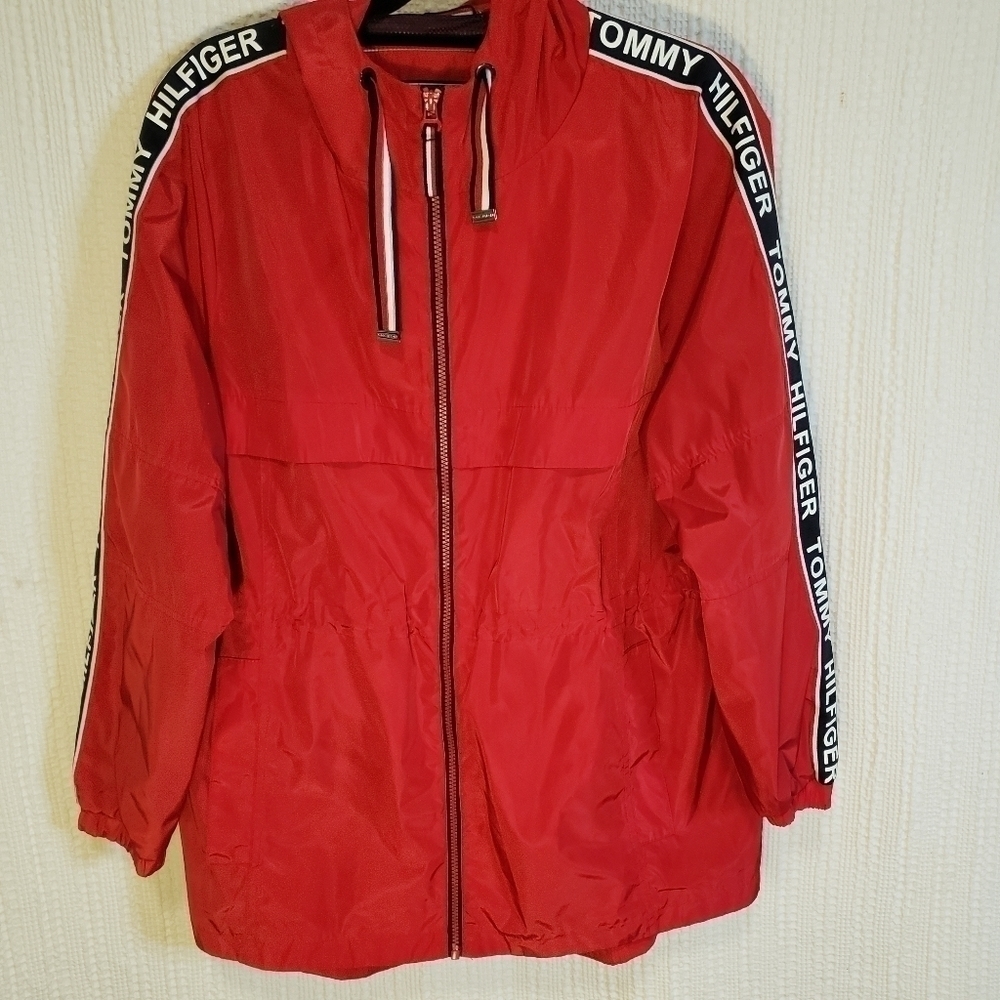 Tommy Hilfiger jacket size large lightweight hoodie